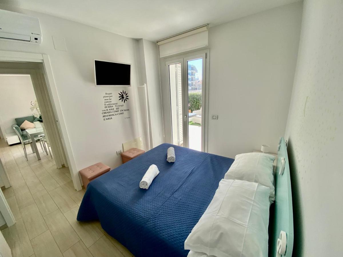 Appartamento Al Mare Con Giardino, Spiaggia E Piscina 阿尔巴·阿德里亚蒂卡 外观 照片